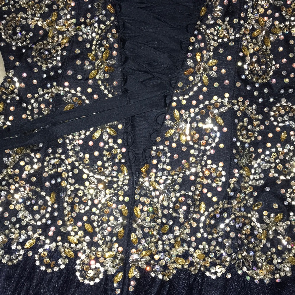 PROM DRESS - Picture 5 of 6